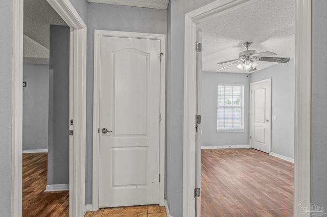 9803 Knollview Dr, Pensacola, FL 32514