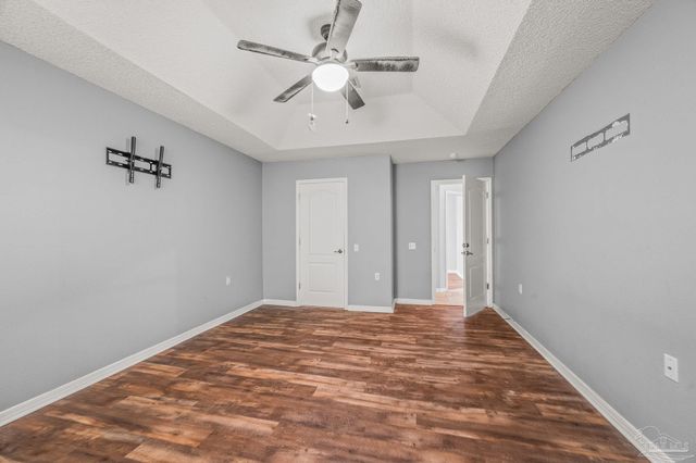 9803 Knollview Dr, Pensacola, FL 32514