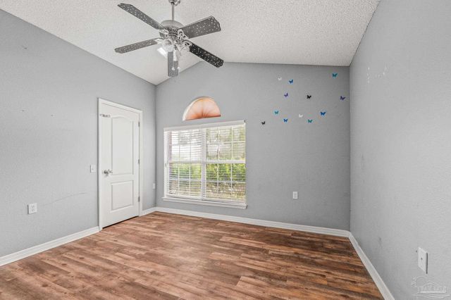 9803 Knollview Dr, Pensacola, FL 32514