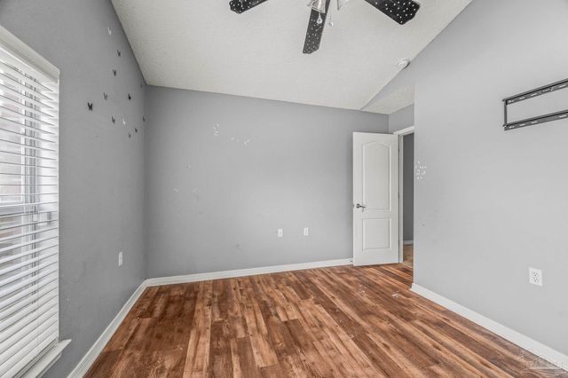 9803 Knollview Dr, Pensacola, FL 32514