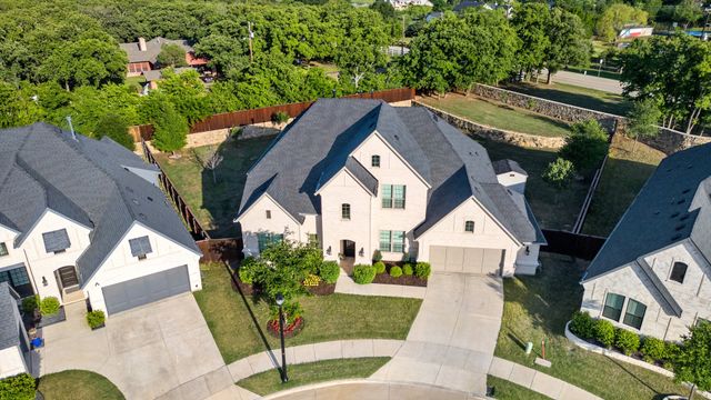 318 Waters Edge Drive, Argyle, TX 76226
