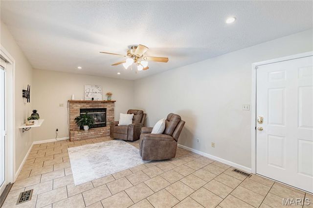 1504 Prairie View Drive, Edwardsville, IL 62025