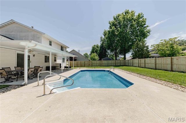 1504 Prairie View Drive, Edwardsville, IL 62025
