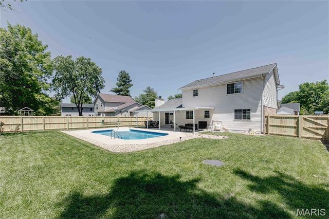 1504 Prairie View Drive, Edwardsville, IL 62025