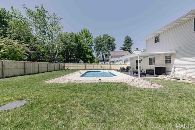 1504 Prairie View Drive, Edwardsville, IL 62025