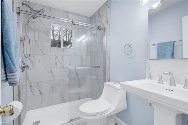 183 Mark Twain DR, Newport News, VA 23602