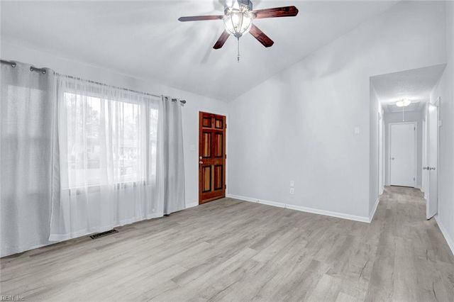 183 Mark Twain DR, Newport News, VA 23602