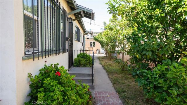 3321 E 17th Street, Long Beach, CA 90804