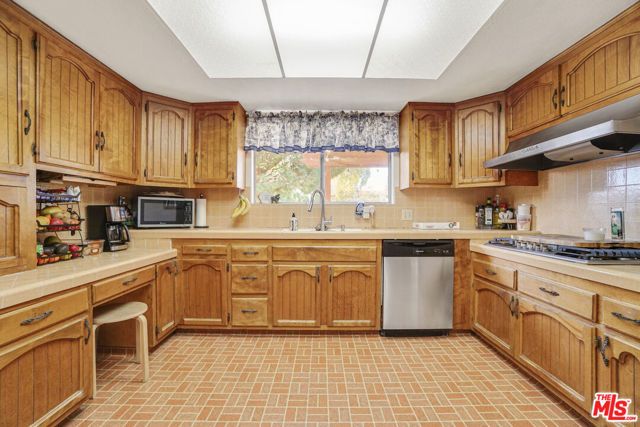 4812 Live Oak Street, Cudahy, CA 90201