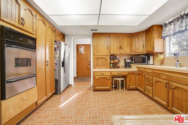 4812 Live Oak Street, Cudahy, CA 90201