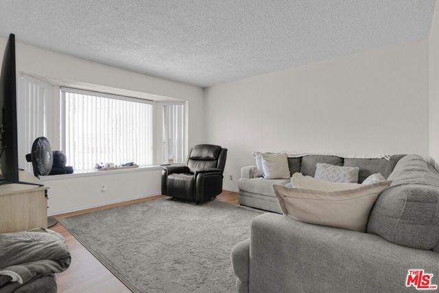 4812 Live Oak Street, Cudahy, CA 90201