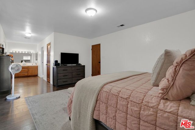 4812 Live Oak Street, Cudahy, CA 90201