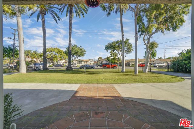 4812 Live Oak Street, Cudahy, CA 90201