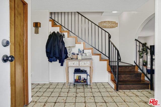 4812 Live Oak Street, Cudahy, CA 90201