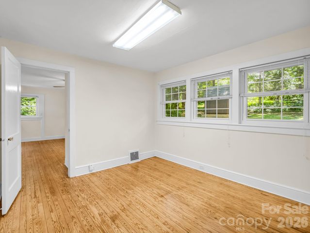 117 Whitney Avenue, Tryon, NC 28782