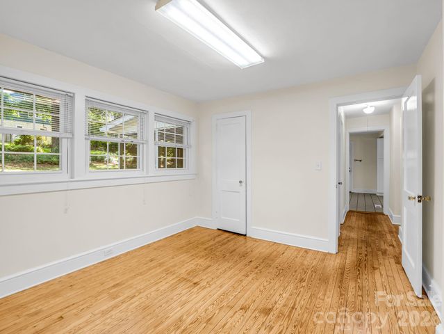117 Whitney Avenue, Tryon, NC 28782