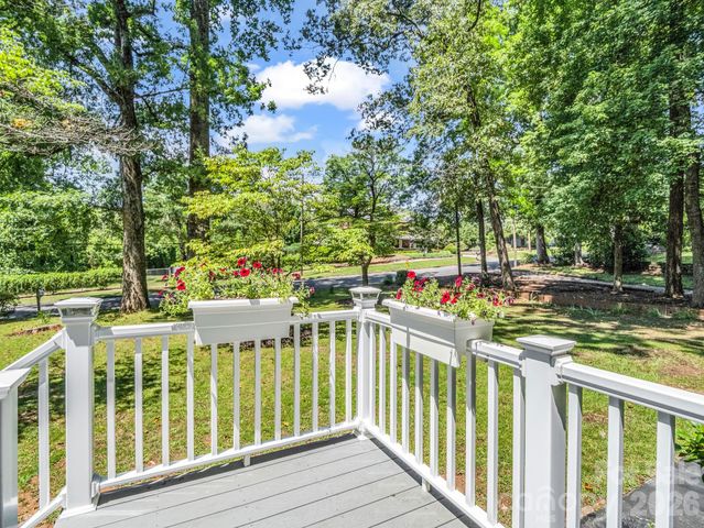 117 Whitney Avenue, Tryon, NC 28782