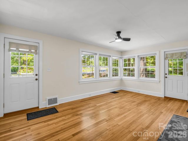 117 Whitney Avenue, Tryon, NC 28782