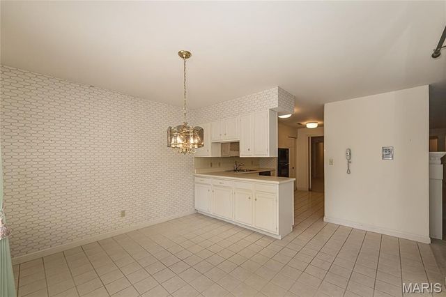 14308 Conway Meadows Court 201, Chesterfield, MO 63017
