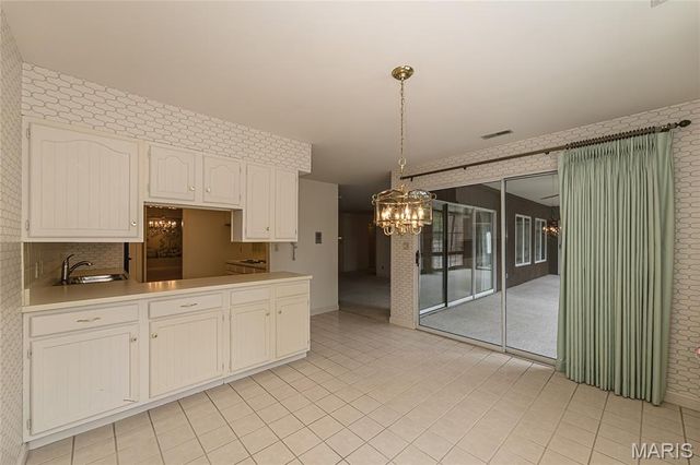 14308 Conway Meadows Court 201, Chesterfield, MO 63017