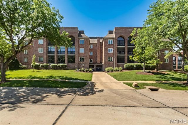 14308 Conway Meadows Court 201, Chesterfield, MO 63017