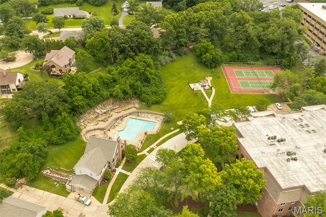 14308 Conway Meadows Court 201, Chesterfield, MO 63017