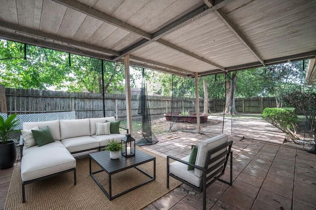 7015 San Pablo Drive, Houston, TX 77083
