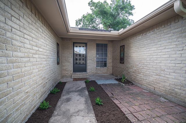 7015 San Pablo Drive, Houston, TX 77083