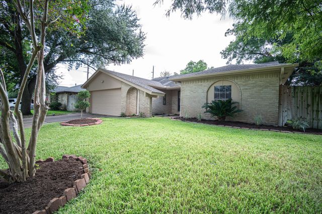 7015 San Pablo Drive, Houston, TX 77083
