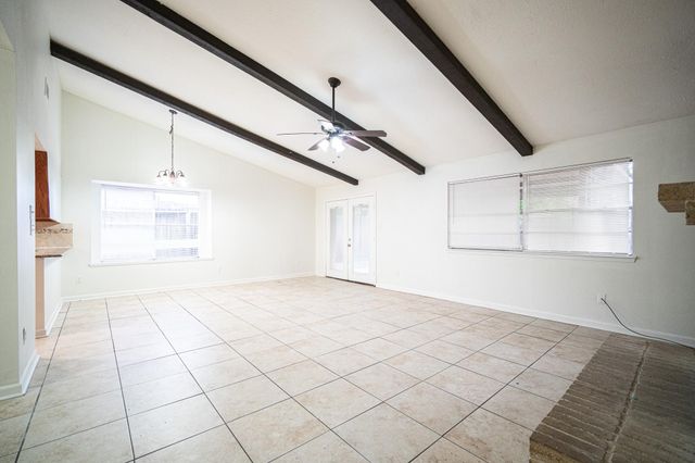 7015 San Pablo Drive, Houston, TX 77083