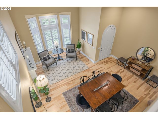 1184 CEDAR RIDGE Dr, Eugene, OR 97401