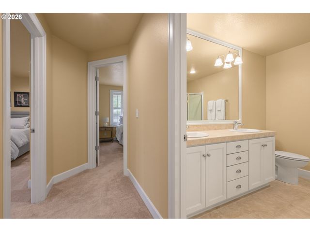 1184 CEDAR RIDGE Dr, Eugene, OR 97401