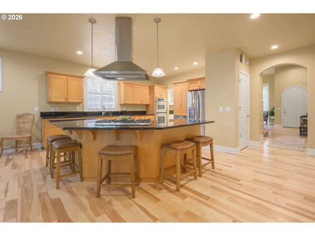 1184 CEDAR RIDGE Dr, Eugene, OR 97401
