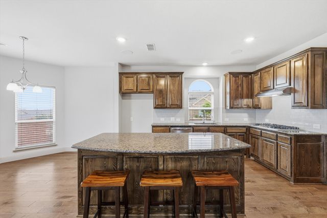 8700 Treehouse Court, Fort Worth, TX 76123