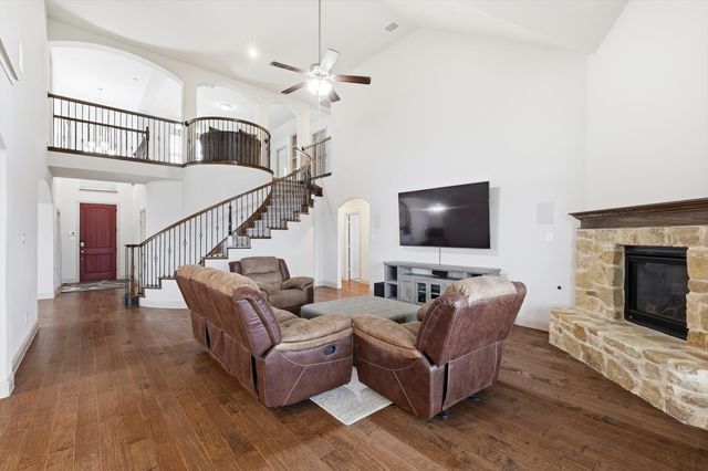 8700 Treehouse Court, Fort Worth, TX 76123