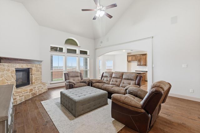 8700 Treehouse Court, Fort Worth, TX 76123