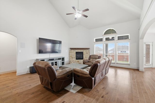 8700 Treehouse Court, Fort Worth, TX 76123