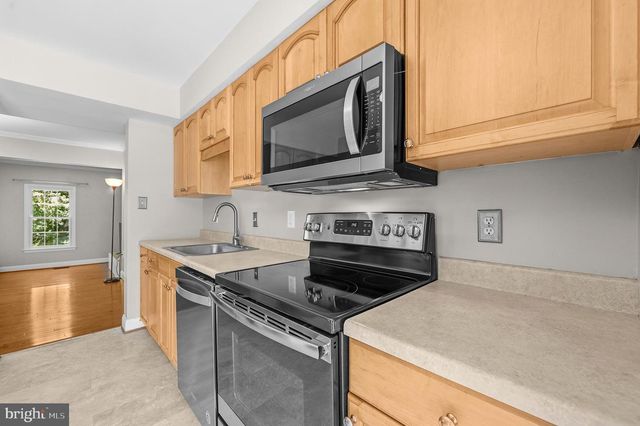10256 EAGLE NEST CT, Fairfax, VA 22032