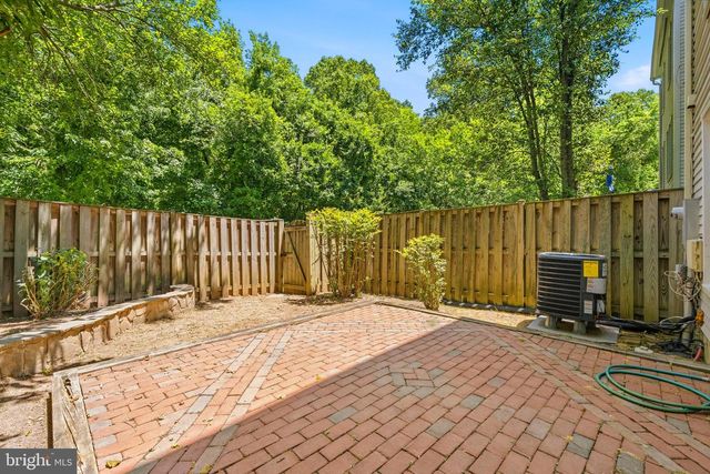10256 EAGLE NEST CT, Fairfax, VA 22032