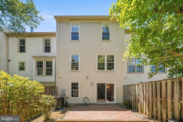 10256 EAGLE NEST CT, Fairfax, VA 22032