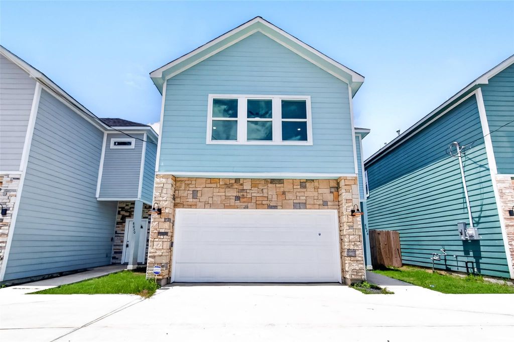 8628 Scott Street, Houston, TX 77051