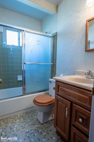 17699 Kuecken Street, Clinton Township, MI 48038