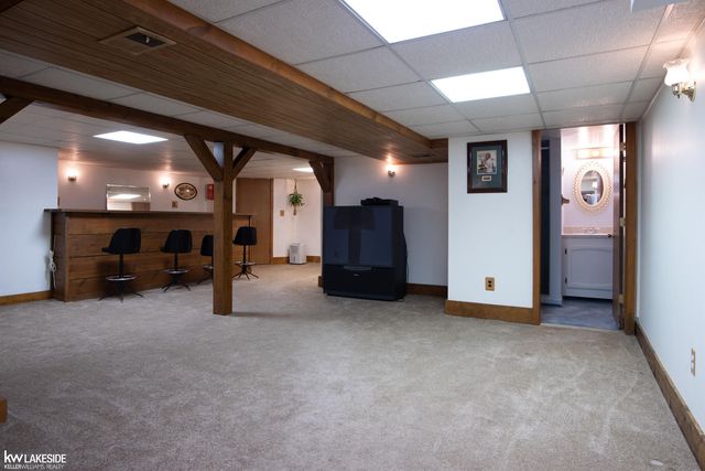 17699 Kuecken Street, Clinton Township, MI 48038
