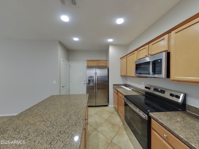 9526 N 81ST Drive, Peoria, AZ 85345
