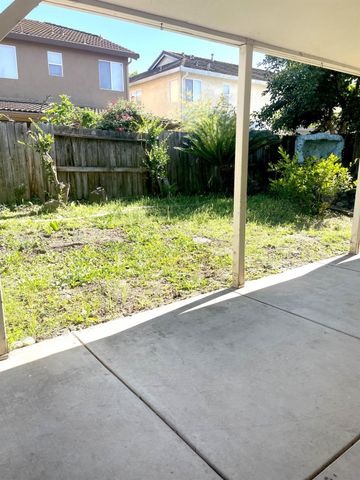 3026 Mt Hoffman Ct, Stockton, CA 95212