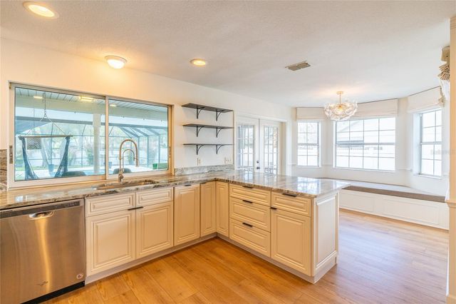 2802 HAMMOCK DRIVE, Plant City, FL 33566