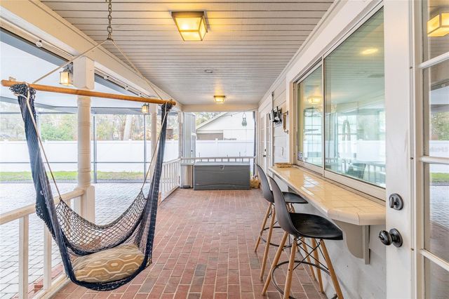 2802 HAMMOCK DRIVE, Plant City, FL 33566