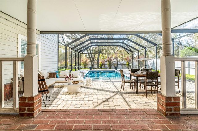 2802 HAMMOCK DRIVE, Plant City, FL 33566