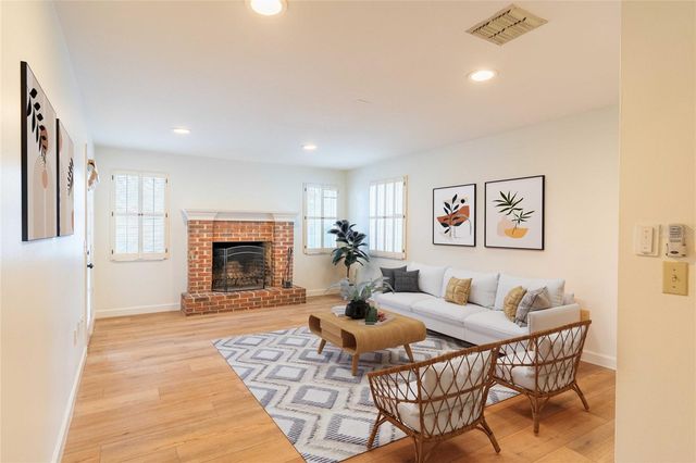 2802 HAMMOCK DRIVE, Plant City, FL 33566