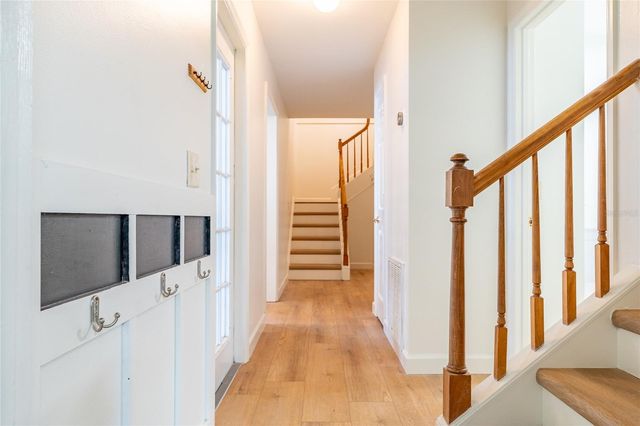 2802 HAMMOCK DRIVE, Plant City, FL 33566